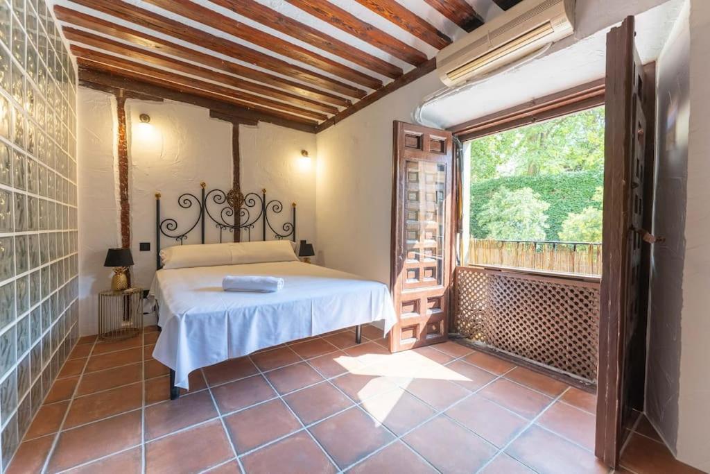 Encantador Apartamento En Calle Segovia Madrid Extérieur photo