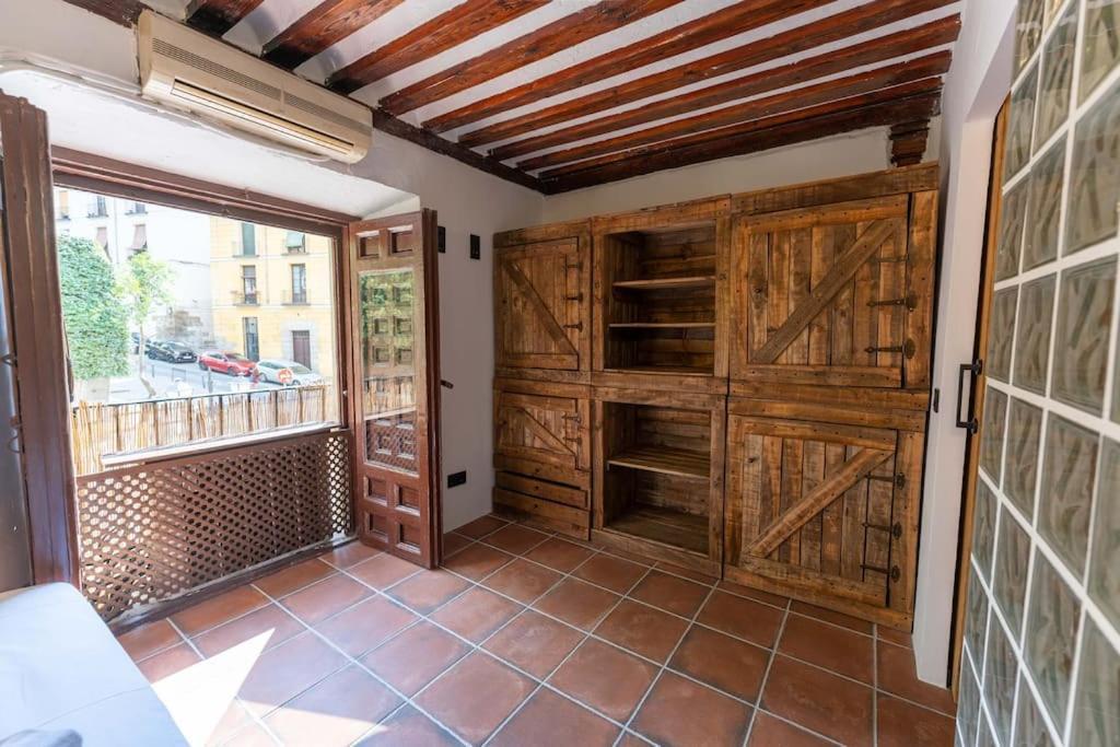 Encantador Apartamento En Calle Segovia Madrid Extérieur photo